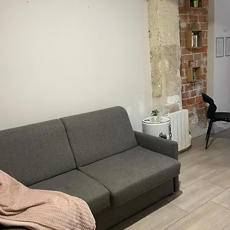 Walking Distance To Charming Canal St Martin For 4 아파트 *